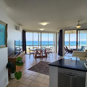 https://whale-watch-ocean-beach-resort.queenslandhotels.net